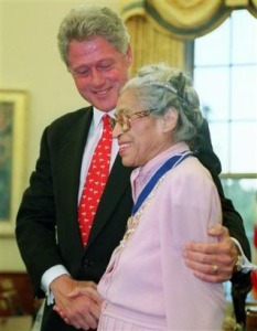 Rosa Parks with former US President Bill Clinton